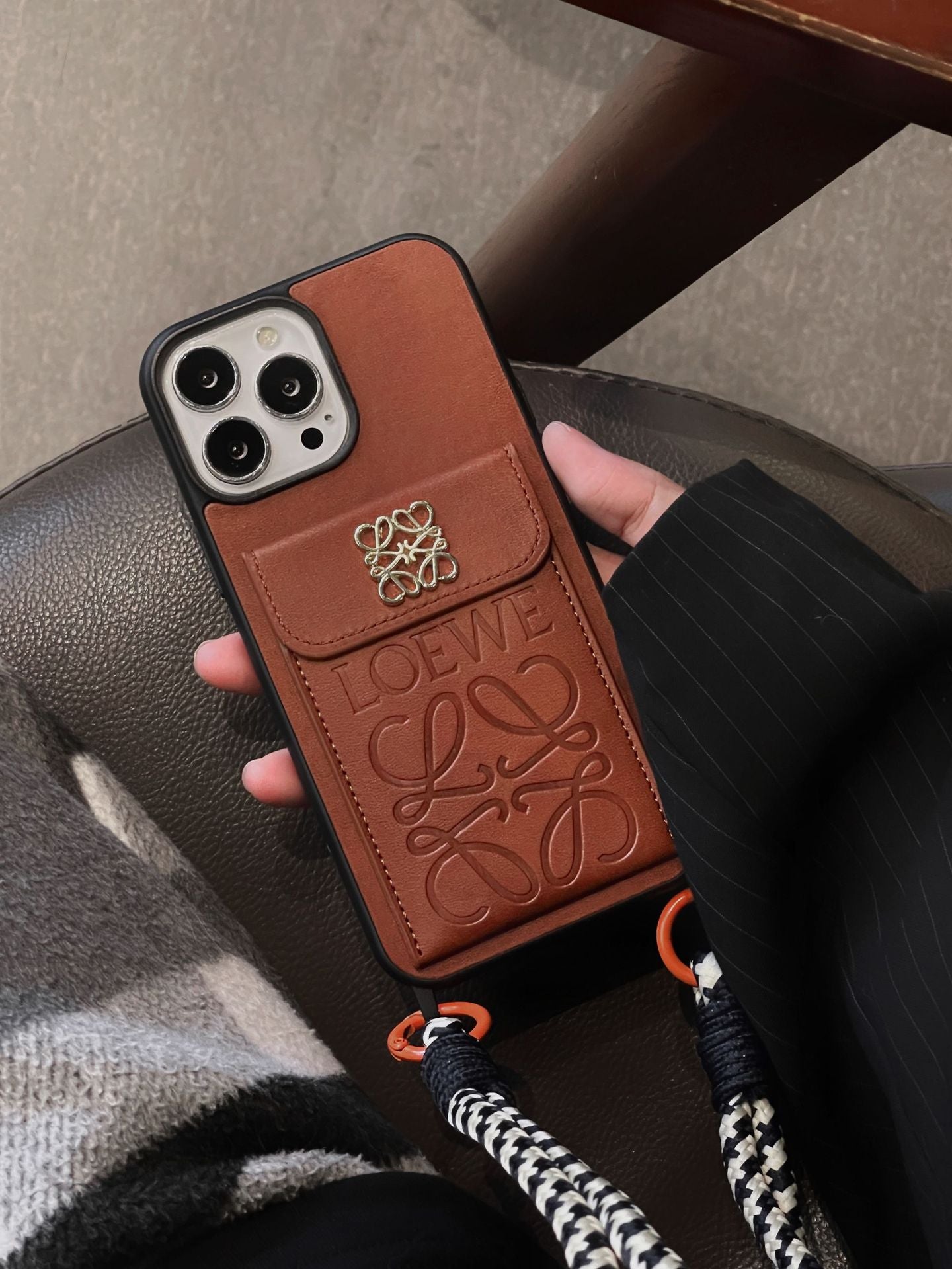 Custodia per iPhone in pelle con supporto per schede loe