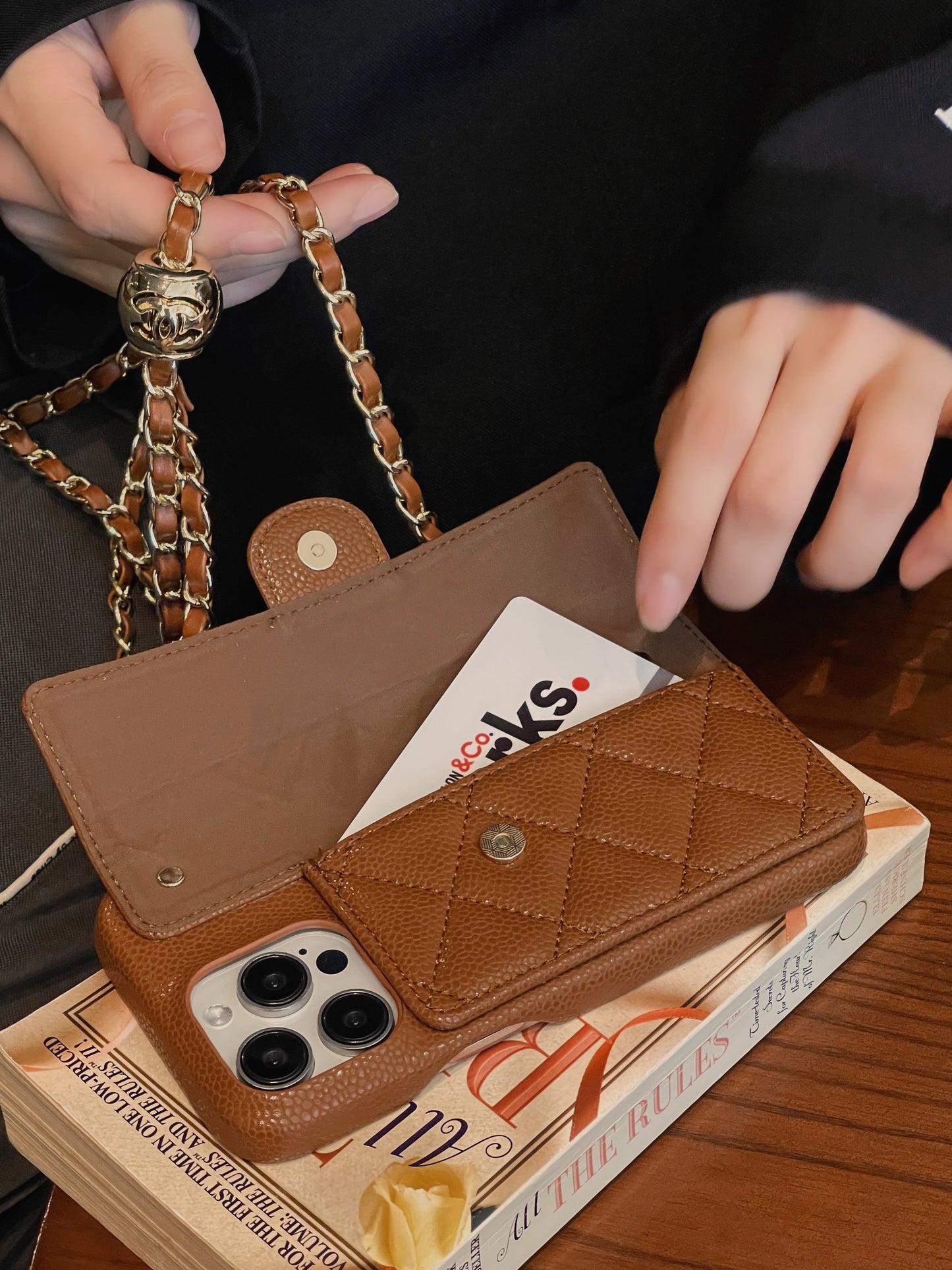 Luxe portemonnee iPhone -hoesje met hand /crossbody -keten