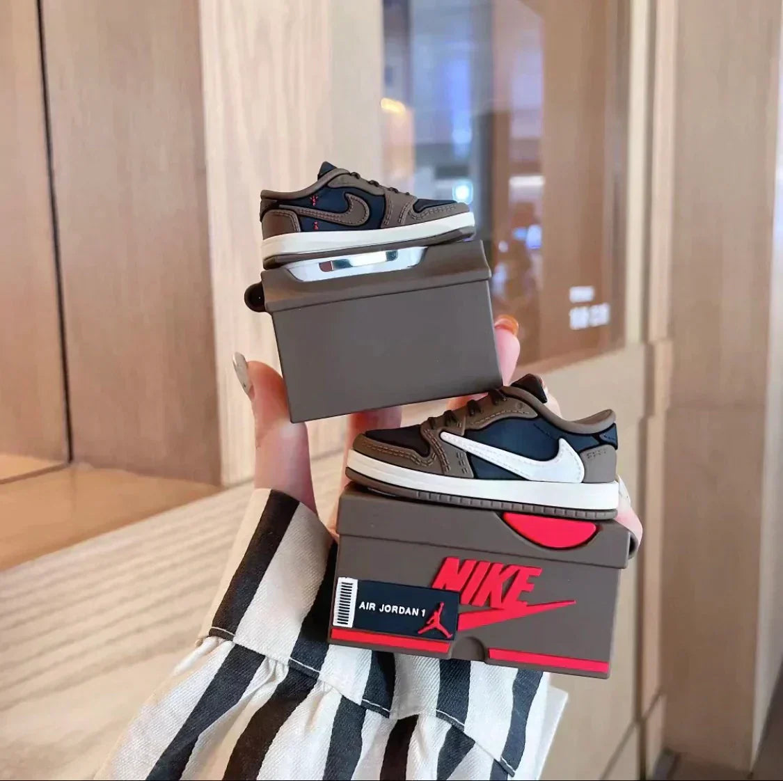 Nike \ J AirPods Case