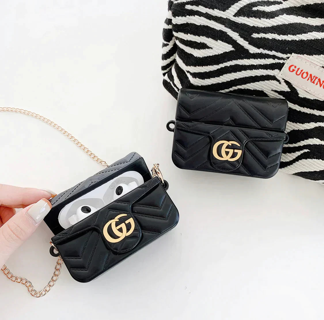 GG AirPods Case
