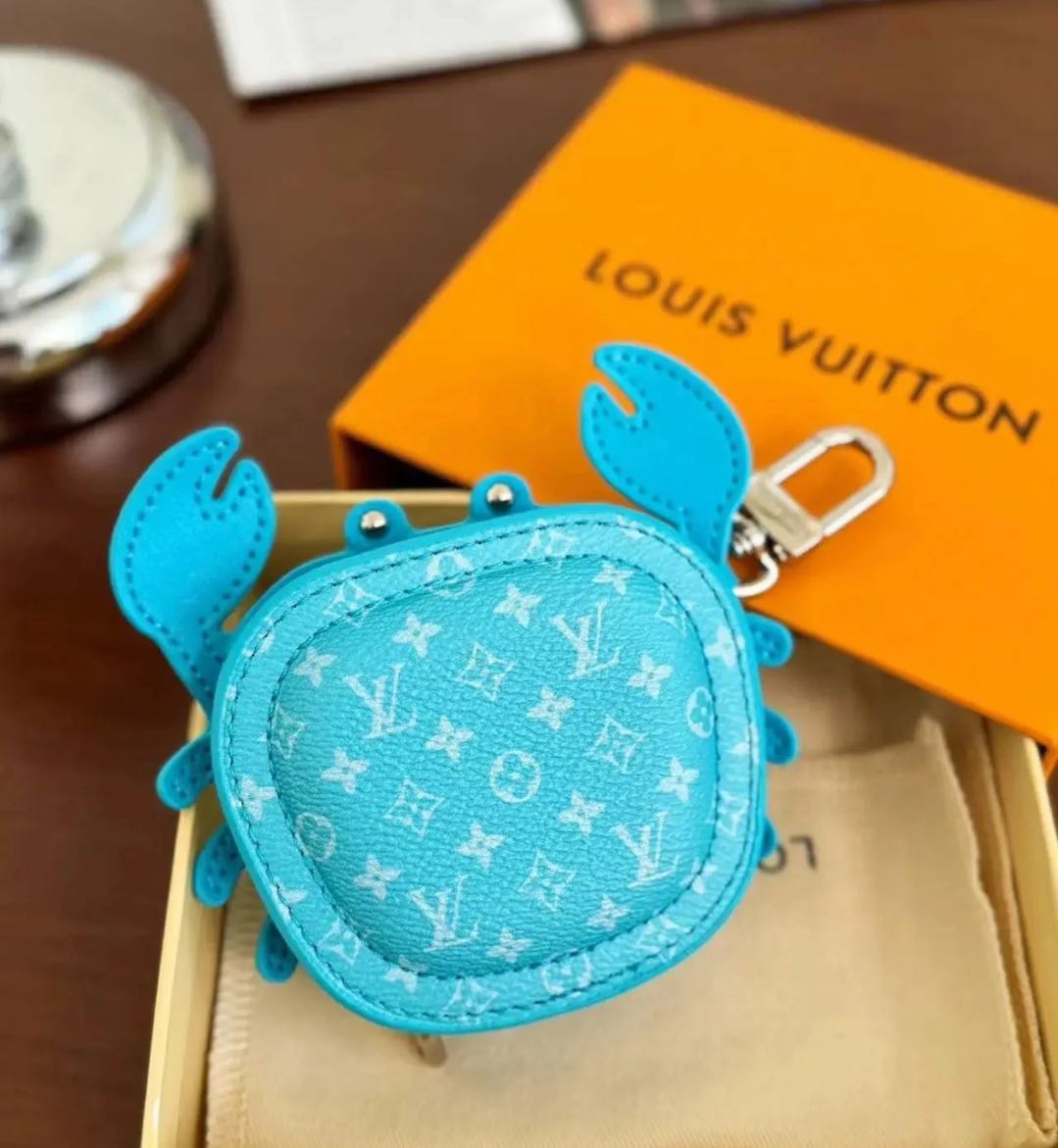 Luxury Mini Pouch – Earphone & Accessory Organizer