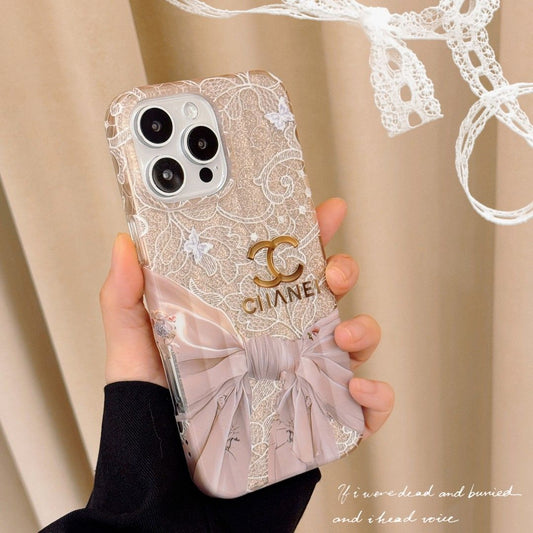 Elegantní elegance: Luxusní pouzdro pro iPhone zdobené perly