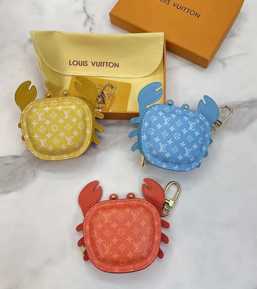 Luxury Mini Pouch – Earphone & Accessory Organizer